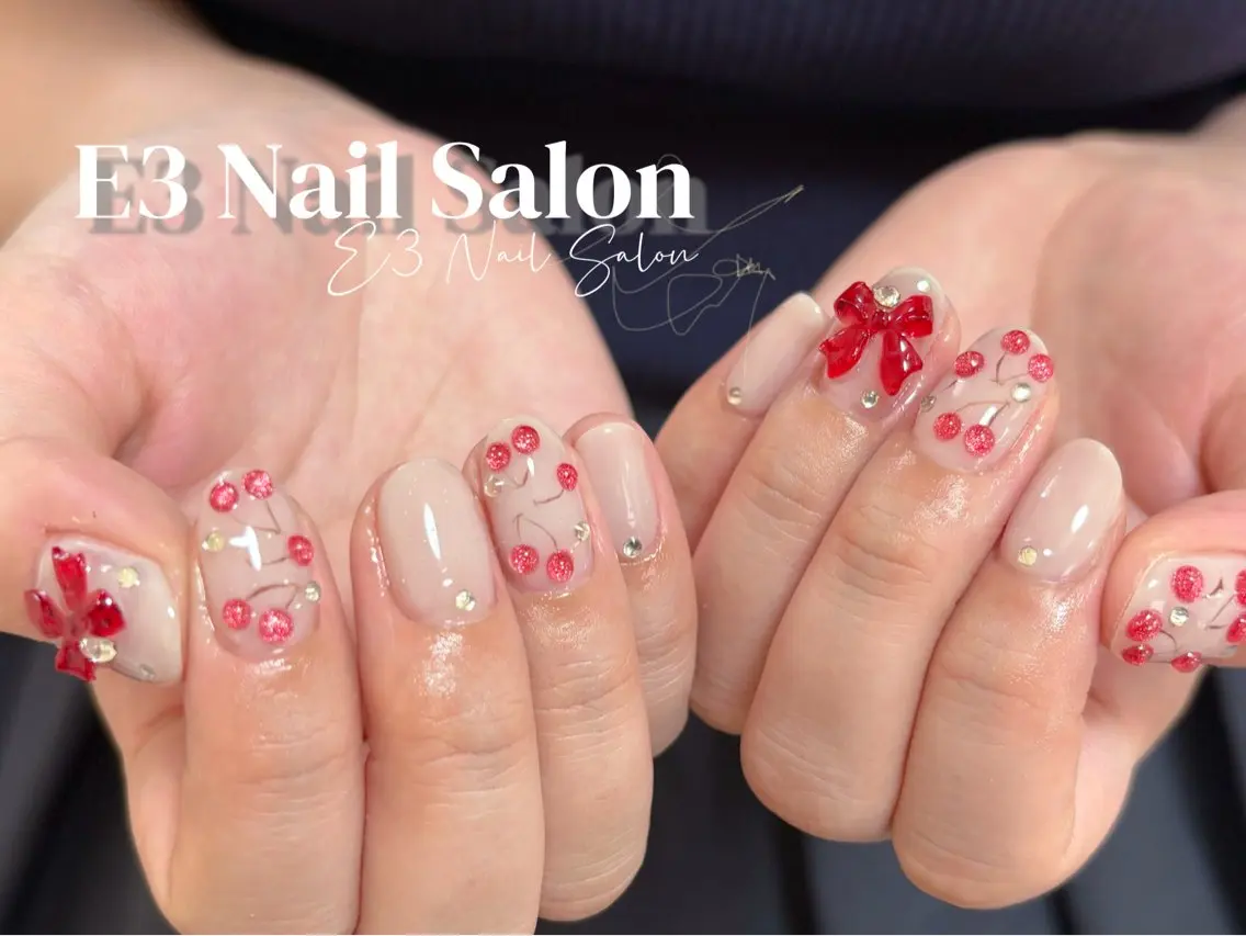 ネイル 桜ネイル フレンチネイル ジェルネイル ガラスフレンチ グラデーション ハンドネイル E3 Nail Salonのネイルデザイン