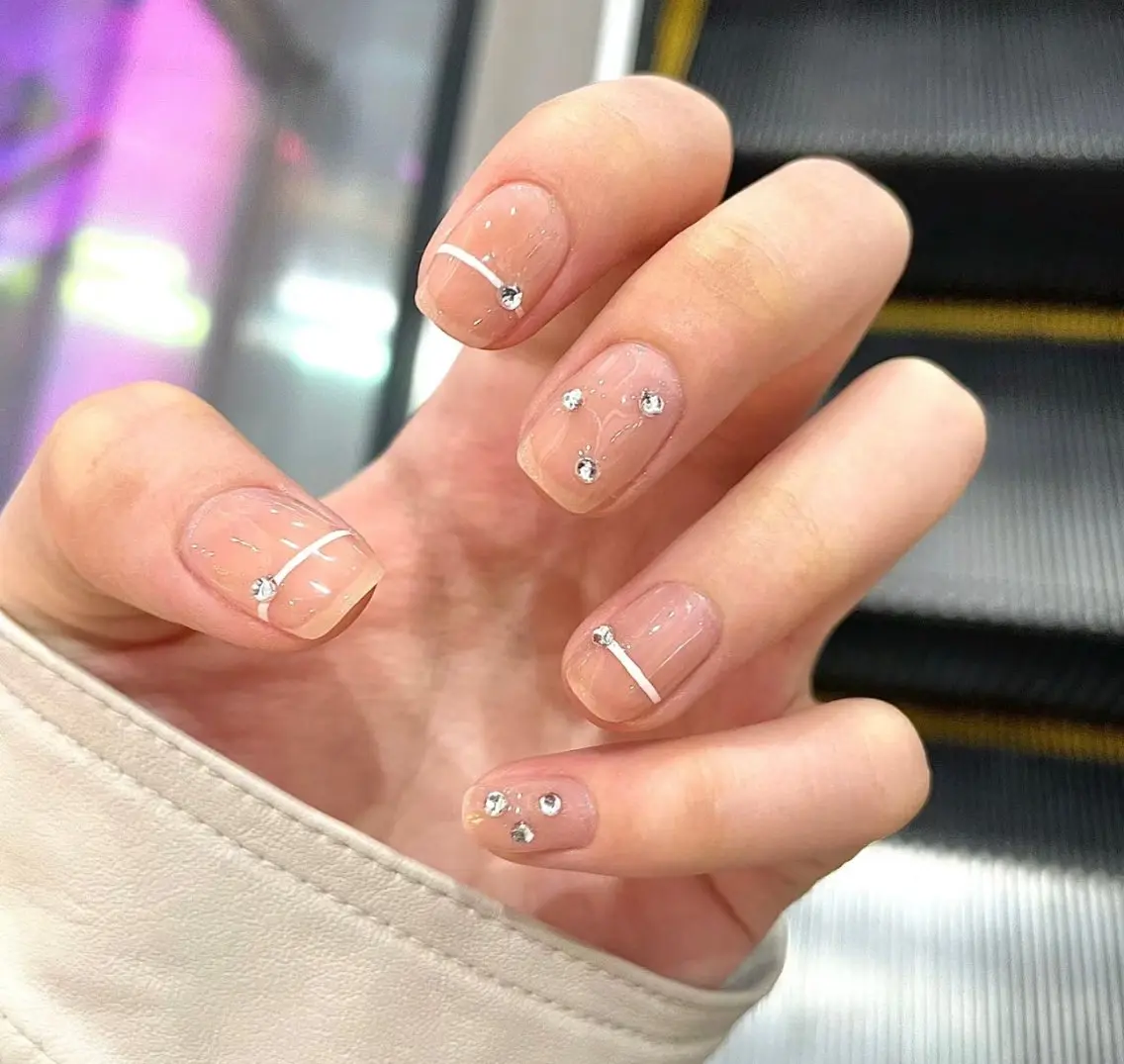 ネイル ハンドネイル エリ🫧 nail池袋東口のネイルデザイン