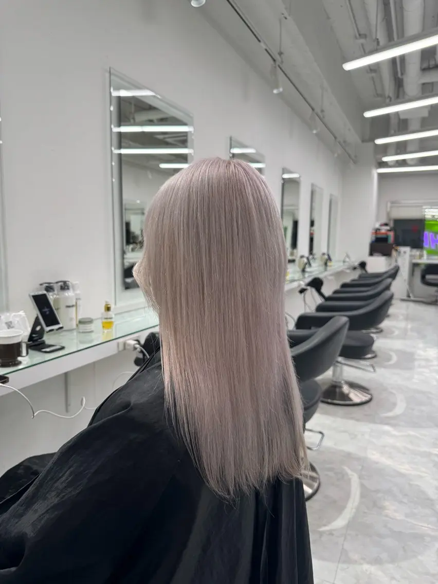 ロング カラー ヘアアレンジ ウルフカット×ハイ トーン職人🤍ゆうひのヘアスタイル
