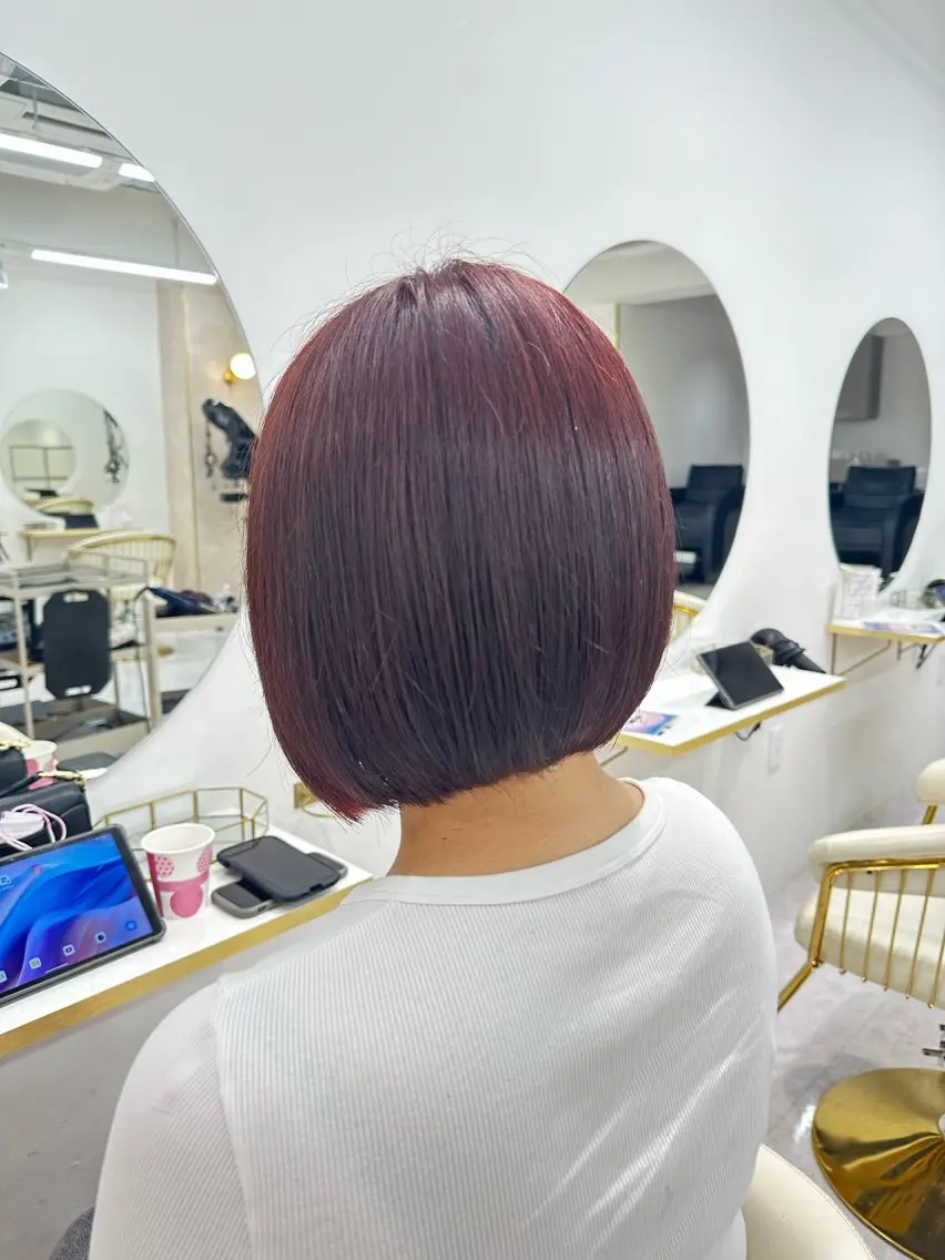 ミディアム カット ヘアカラー トリートメント 艶髪、髪質改善 富田隼仁のヘアスタイル