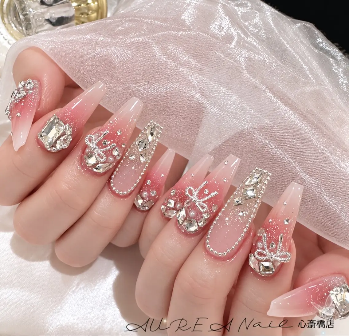 ネイル ハンドネイル ハンドケア いちごちゃん Aureaのネイルデザイン