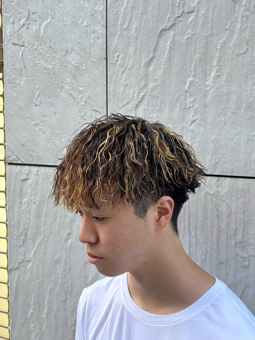 メンズ限定【🔥シャープで縦落ちのパーマにしたい🔥】カット+ツイストスパイラルパーマの写真