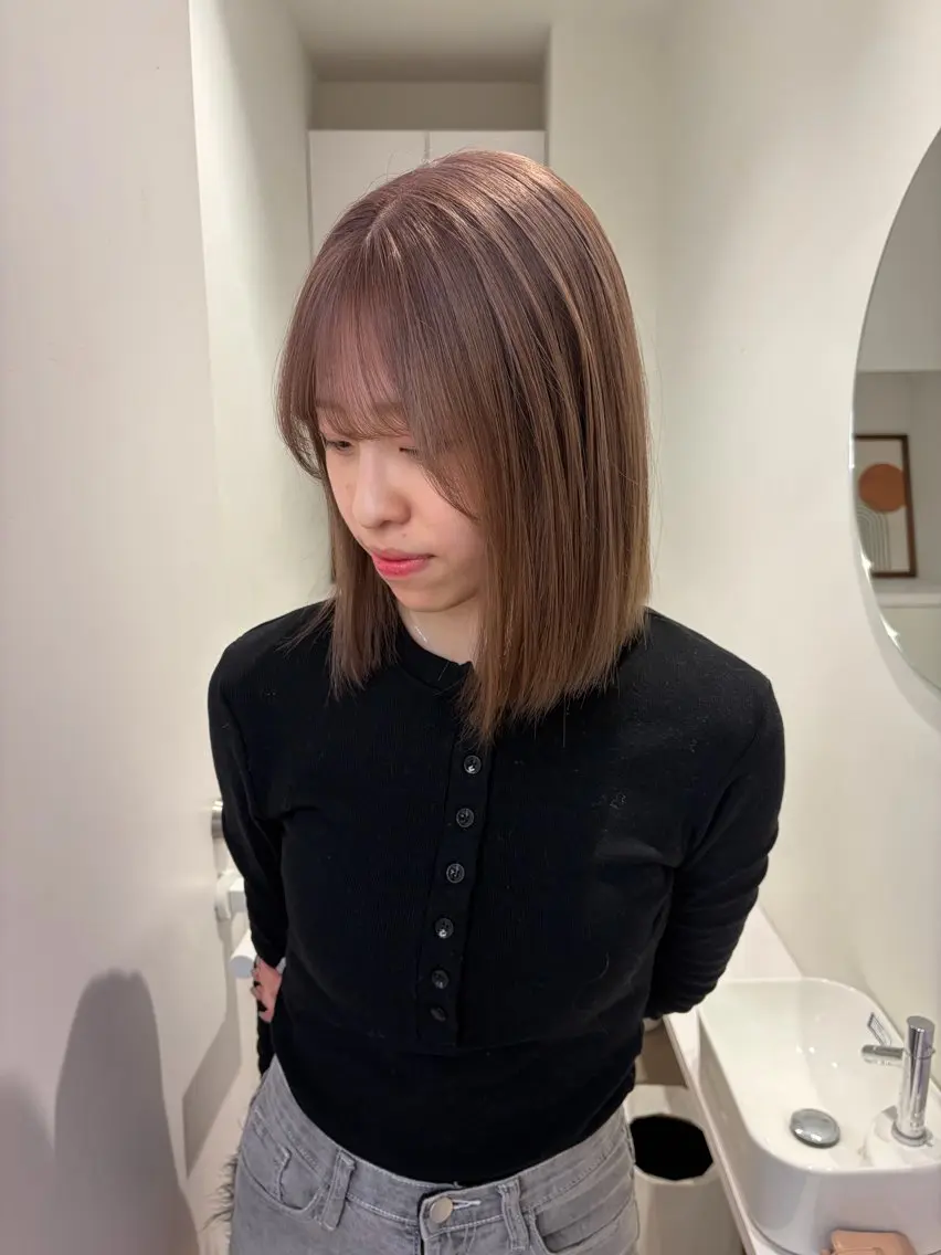 ショート ヘアカラー リン🔔ボブ cut 柔らかベージュ🤎のヘアスタイル