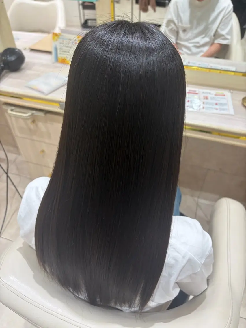 セミロング 縮毛矯正 トリートメント 🤍縮毛矯正 髪質改善 ツヤ髪🤍のヘアスタイル