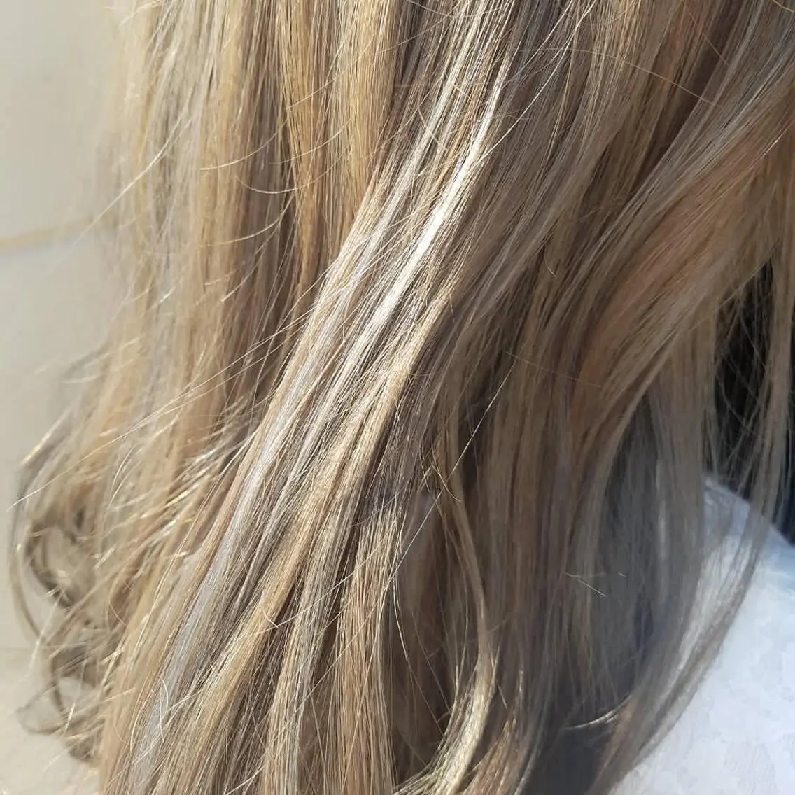 ロング カラー バレイヤージュ ブリーチ ケアブリーチ ダブルカラー ハイライトカラー welring hair salonのヘアスタイル