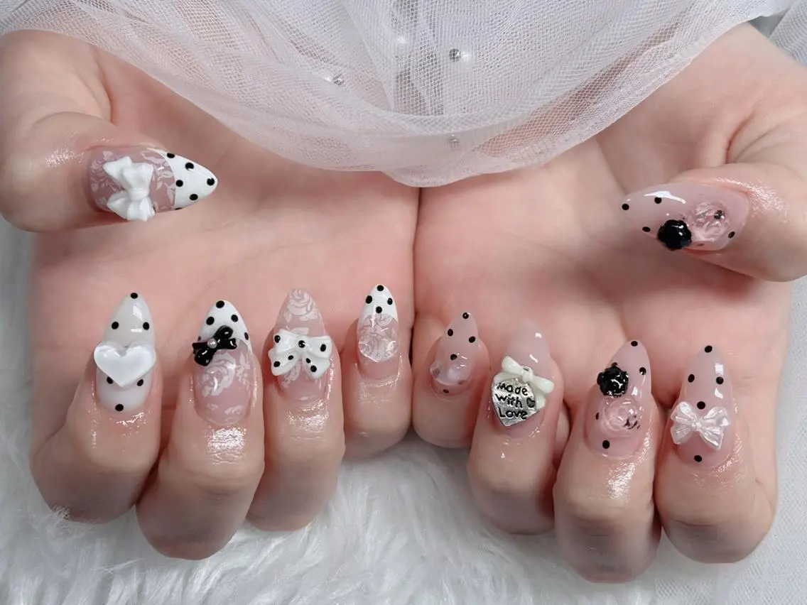 ネイル オーロラネイル 成人式 グラデーション ハロウィン 氷ネイル・うるうるネイル ハンドネイル H.baby Nail Salonのネイルデザイン