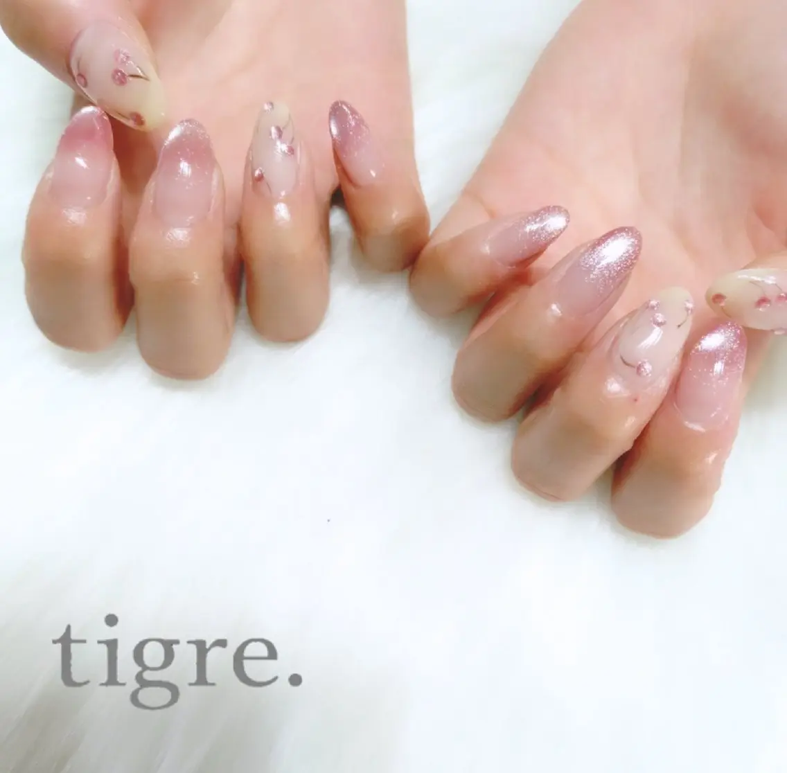 ネイル ハンドネイル tigre .のネイルデザイン