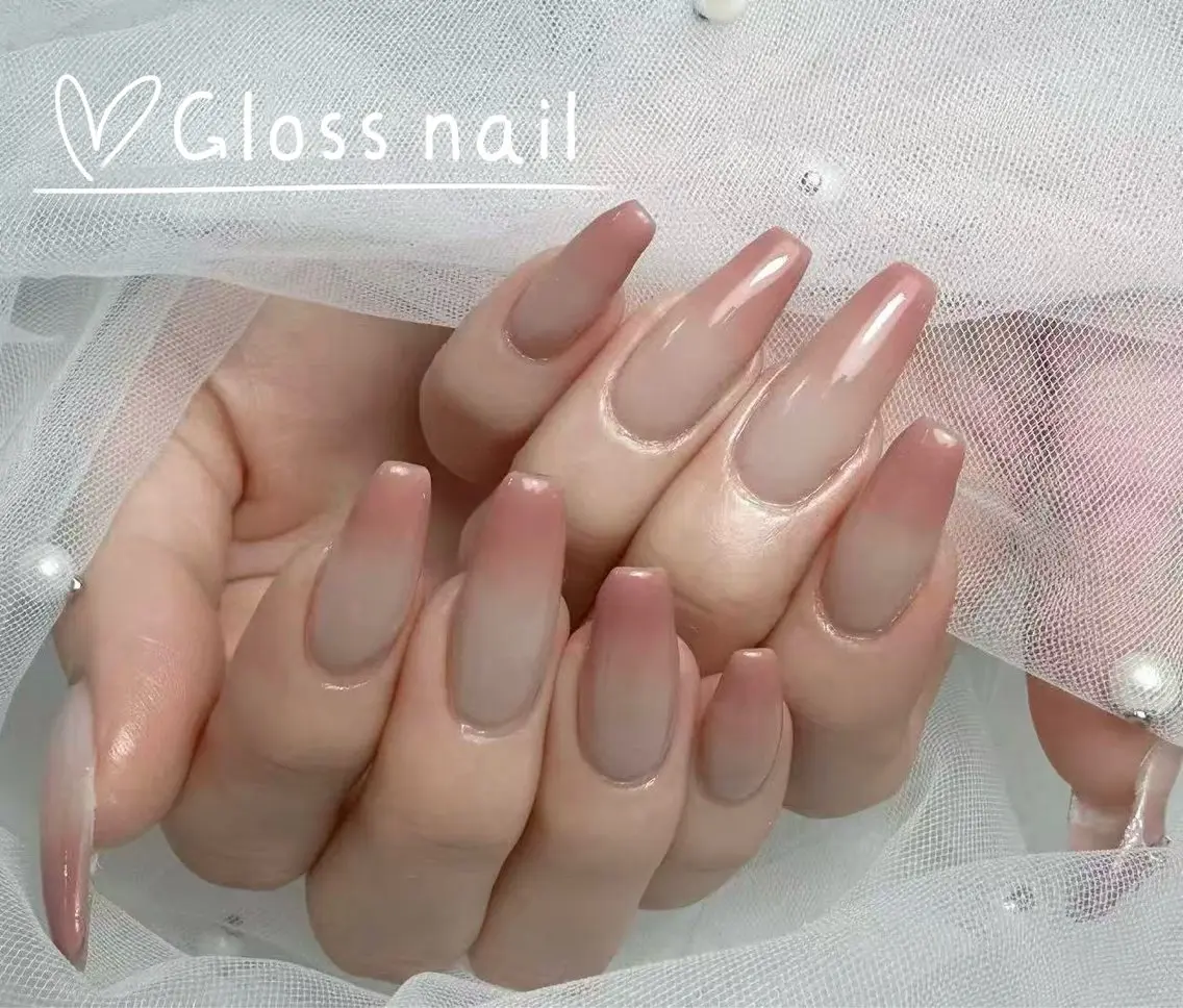 ネイル miho🍎 Gloss nailのネイルデザイン