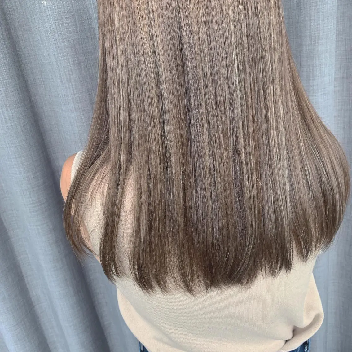 セミロング カラー etore 矢場町 南沙希のヘアスタイル
