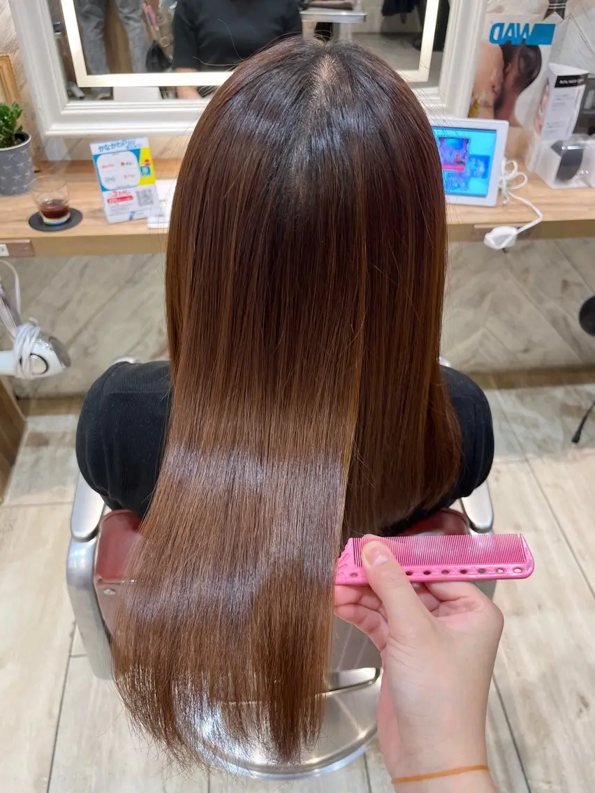 ロング 髪質改善 トリートメント ハイトーンカラー シールエクステのヘアスタイル