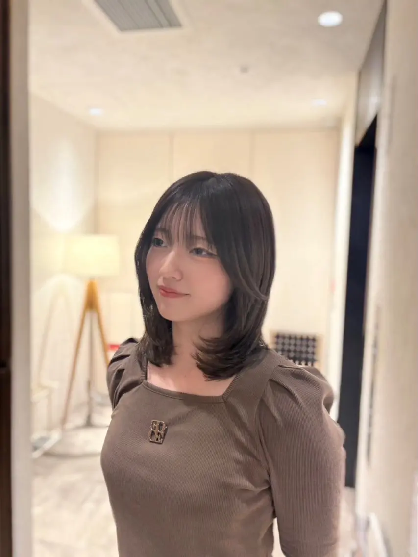 ミディアム ヘアアレンジ レイヤーカット 小顔カット ✨渋谷美容師✂︎ 神保和佳奈のヘアスタイル