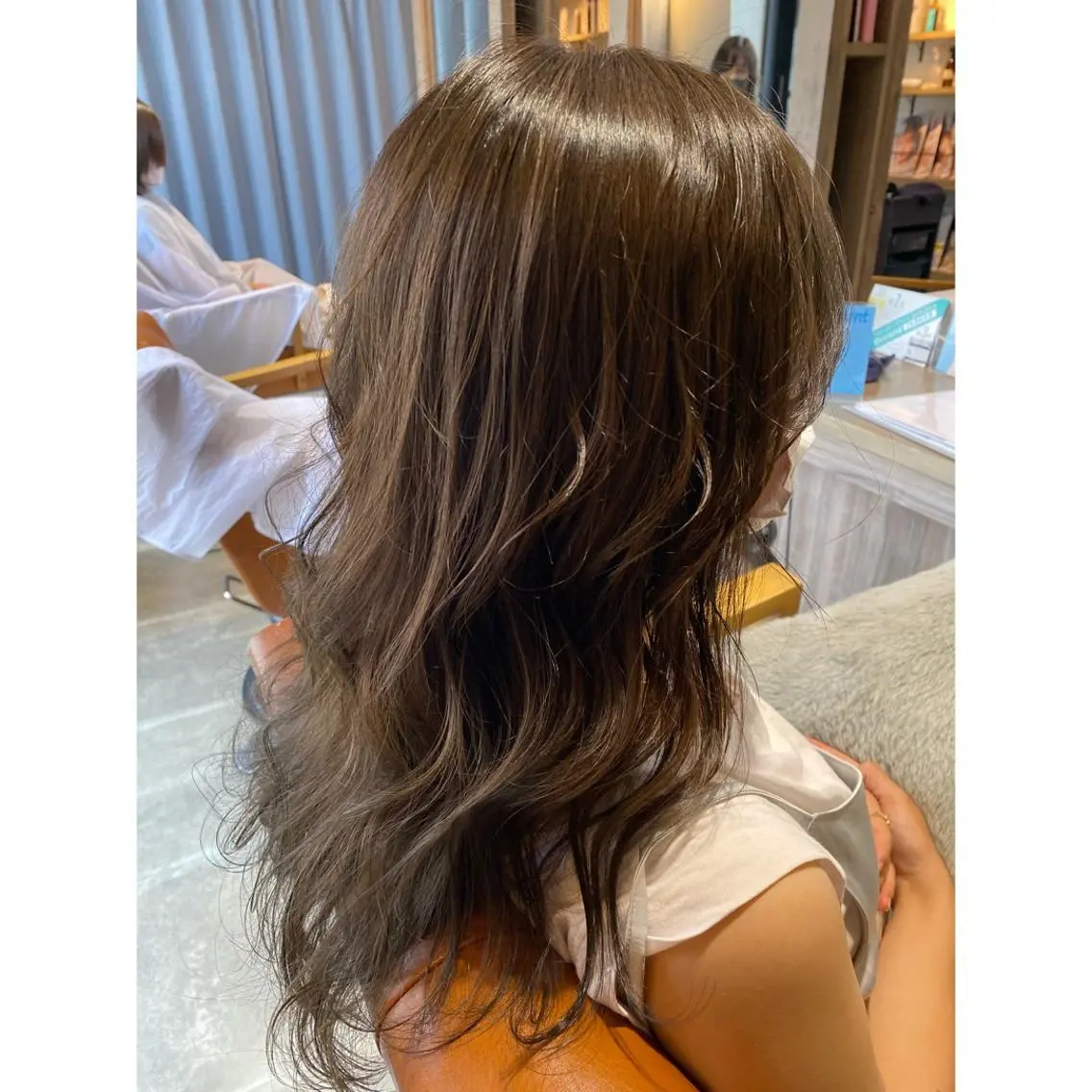 カラー 🩵盛れる顔周りヘア EMI🩵のヘアスタイル