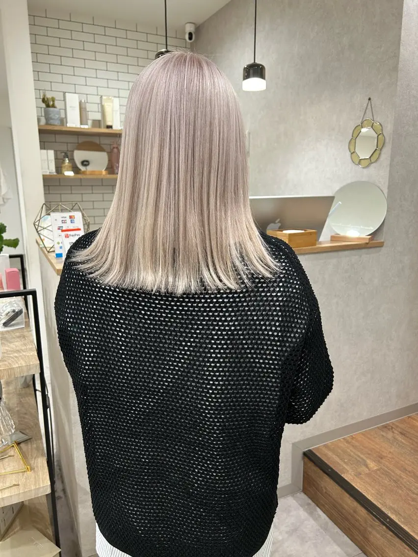 【ケアブリーチ付き】2回ブリーチ薄めハイトーンダブルカラー¥20000〜の写真