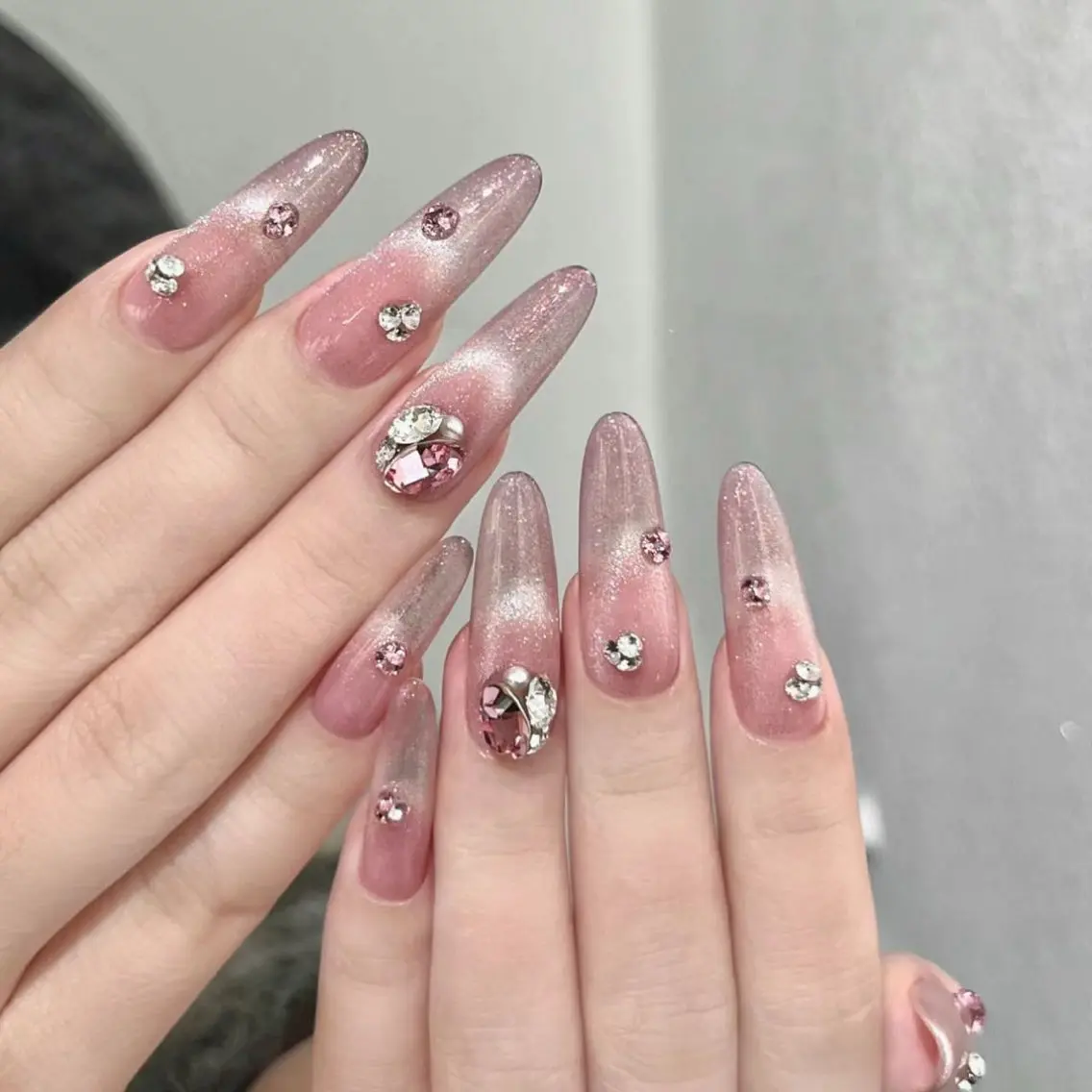 ロング めぐみのネイルサロン スタッフ練習のネイルデザイン