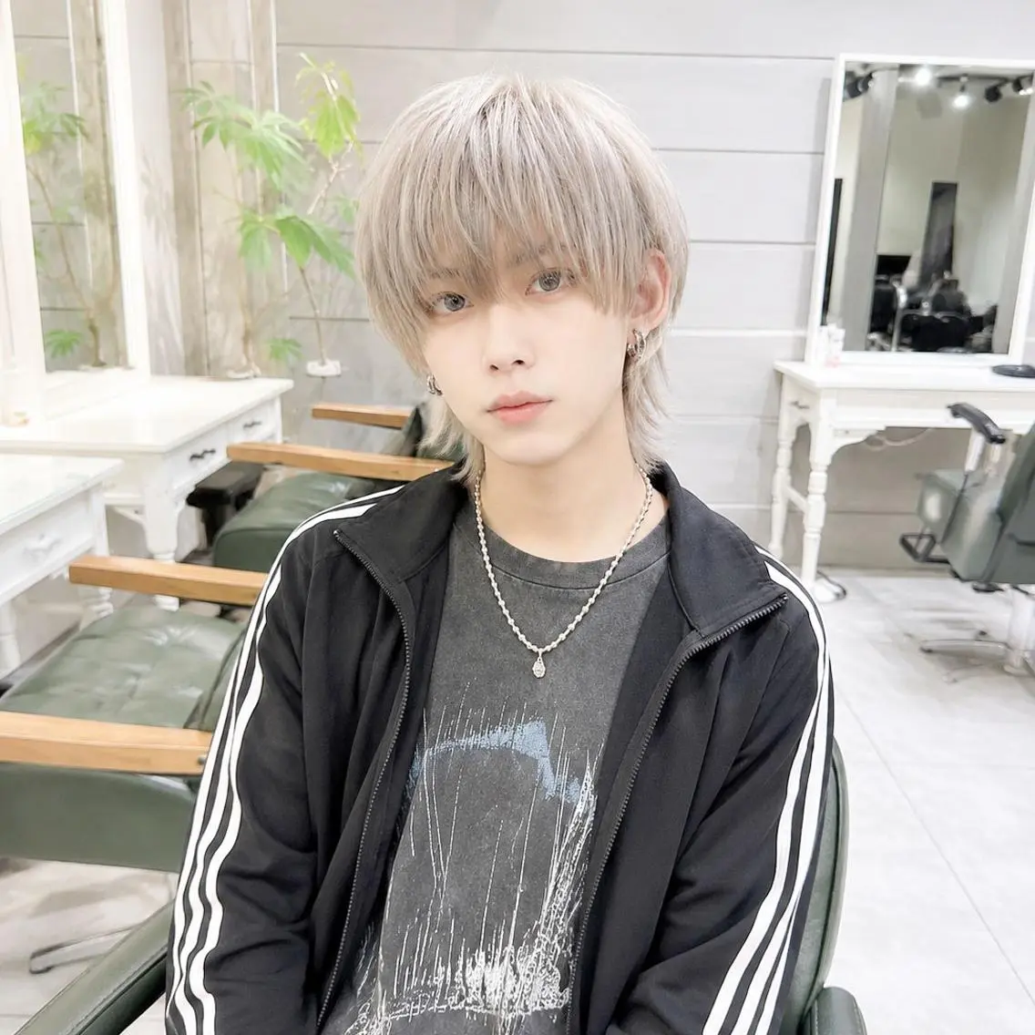 ショート メンズ カラー メンズ韓国風 マッシュウルフ マッシュ メンズウルフカット ベージュカラー DAYS Men’sのヘアスタイル