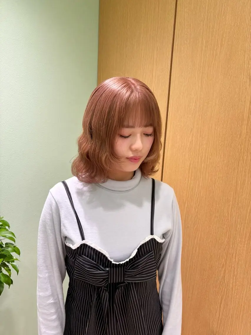 ミディアム カラー ベージュカラー ブリーチ ココアベージュ シールエクステ横浜 🐏☁️miminaのヘアスタイル