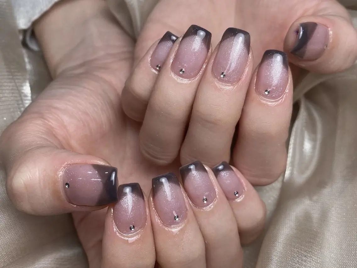 ネイル クリアネイル フラッシュネイル フットネイル フレンチネイル ジェルネイル ハンドネイル UM Nail Salonのネイルデザイン
