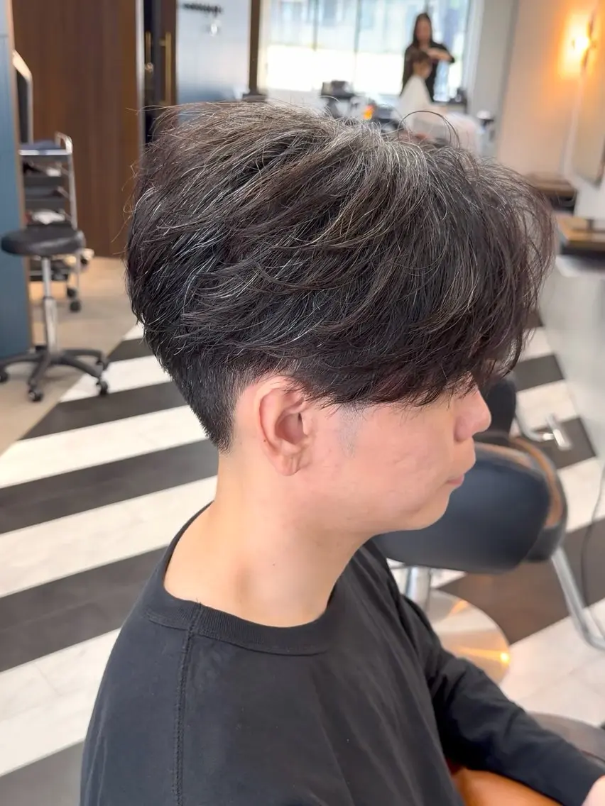 ミディアム カラー パーマ ヘアアレンジ メンズ 伊藤 陸のヘアスタイル
