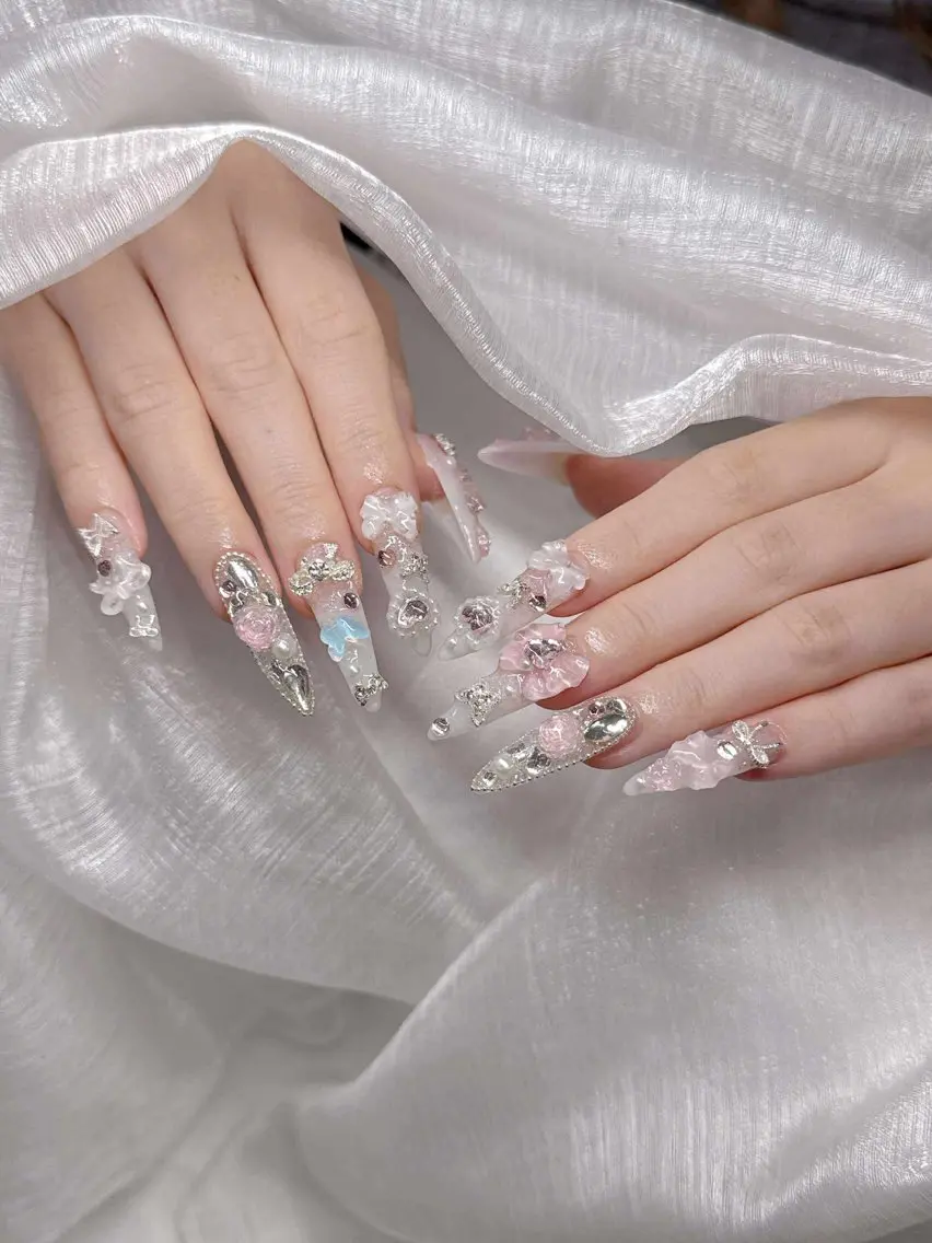 ネイル ハンドネイル Lee Nailsのネイルデザイン