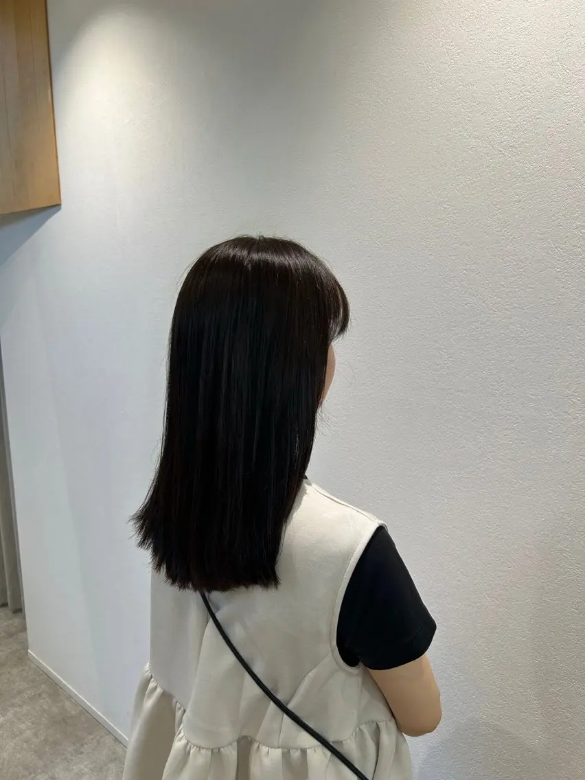 セミロング カラー Lapis reinaのヘアスタイル