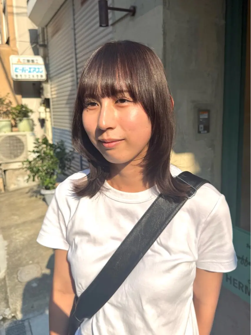 ミディアム 顔まわりレイヤー 顔周りカット レイヤーカット HERMITAGE YUDUKIのヘアスタイル