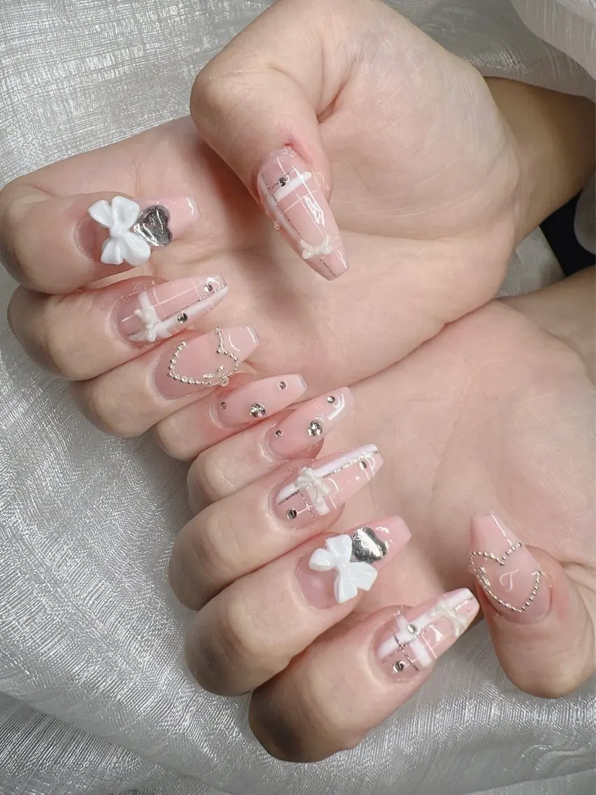 ネイル ハンドネイル Lee Nailsのネイルデザイン