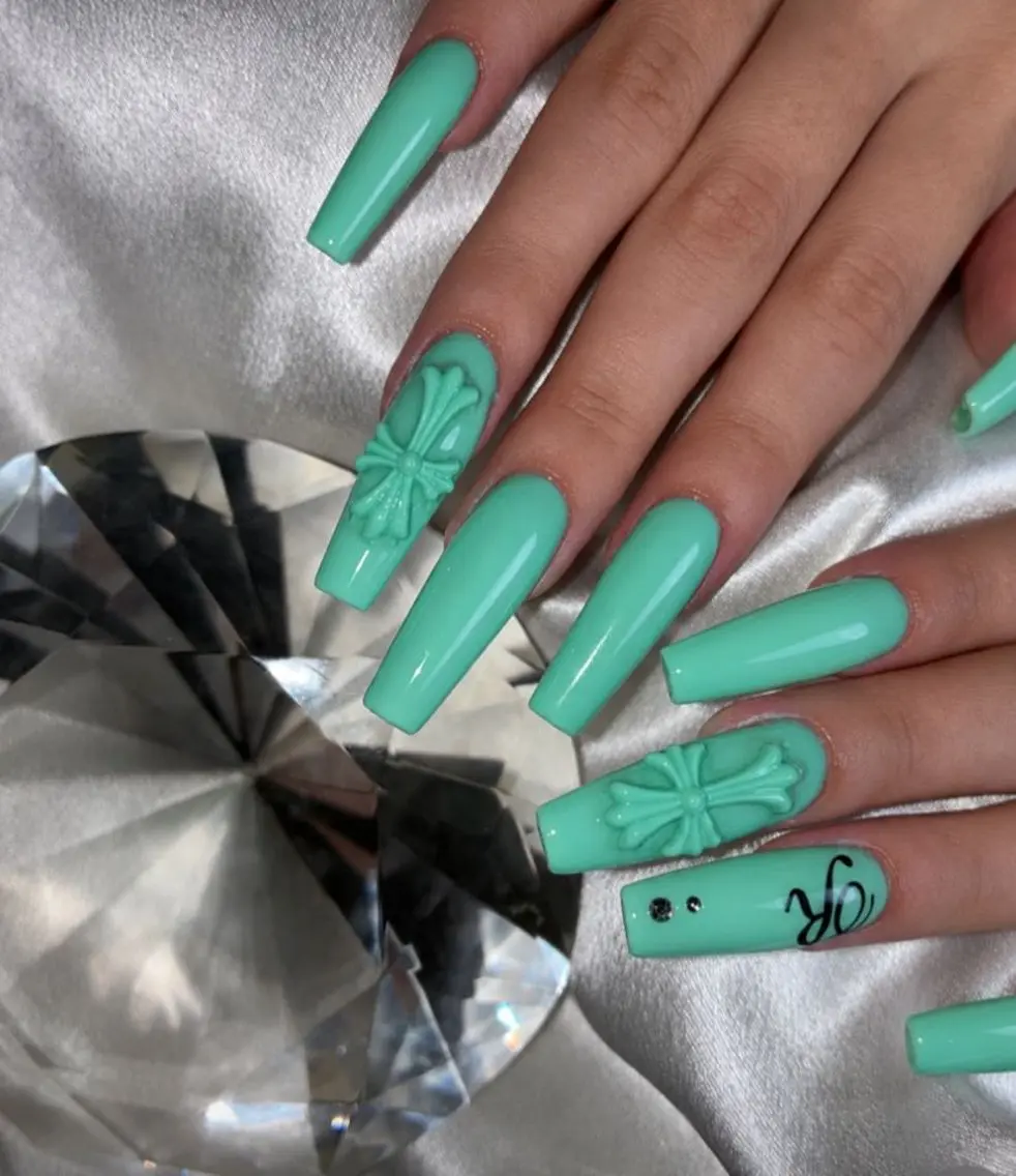 ミディアム ハンドネイル YOKOSUKA NAILS💅✨のネイルデザイン