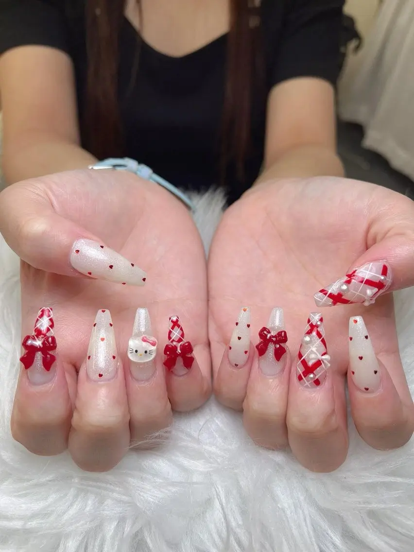 ネイル フレンチネイル ジェルネイル ガーリー 韓国ネイル ロングネイル ハンドネイル NieNail Nezukoのネイルデザイン