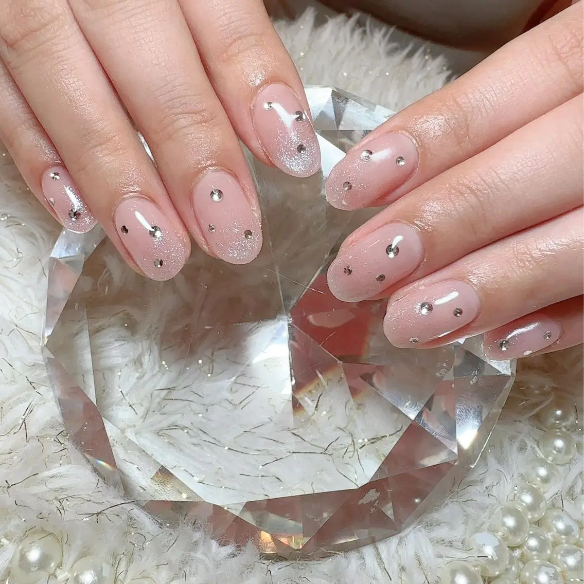 ネイル アートネイル ストーンネイル EMU NAILのネイルデザイン