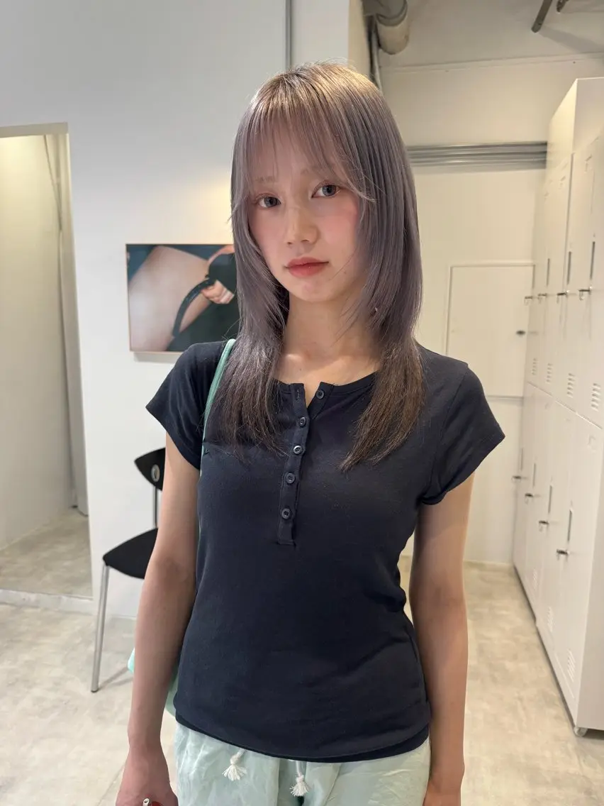 ミディアム カット ヘアカラー トリートメント レイヤーカット 鈴木駿介のヘアスタイル