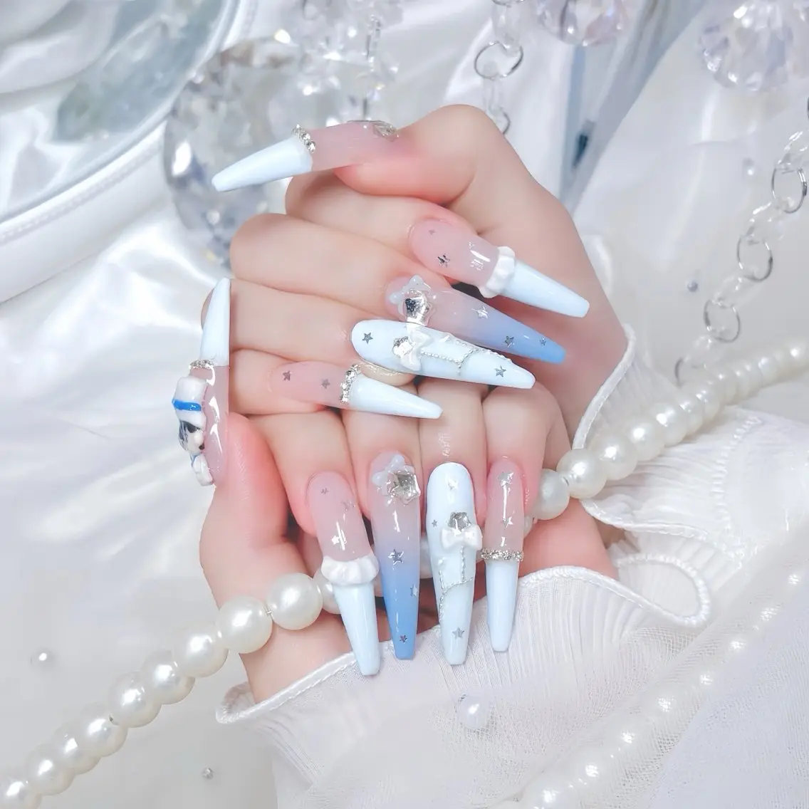 ネイル ブルー ジェルネイル ガーリー グラデーション グリーン ハンドネイル Rin Nail 新大久保店のネイルデザイン