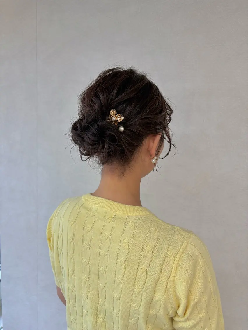 ミディアム ヘアアレンジ お団子ヘア ミディアムパーマ ヘアセット ヘアセット／眉毛カッ ト/Nana〻のヘアスタイル