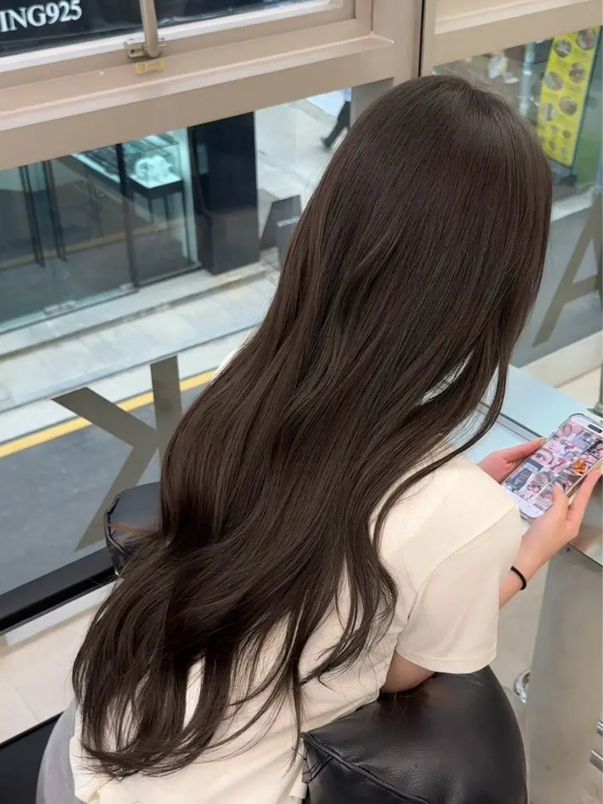 ロング カラー ブラウンカラー 透明感カラー ヘアカラー トリートメント 透明感カラー🩵/ 烏丸御池/小島雄太のヘアスタイル