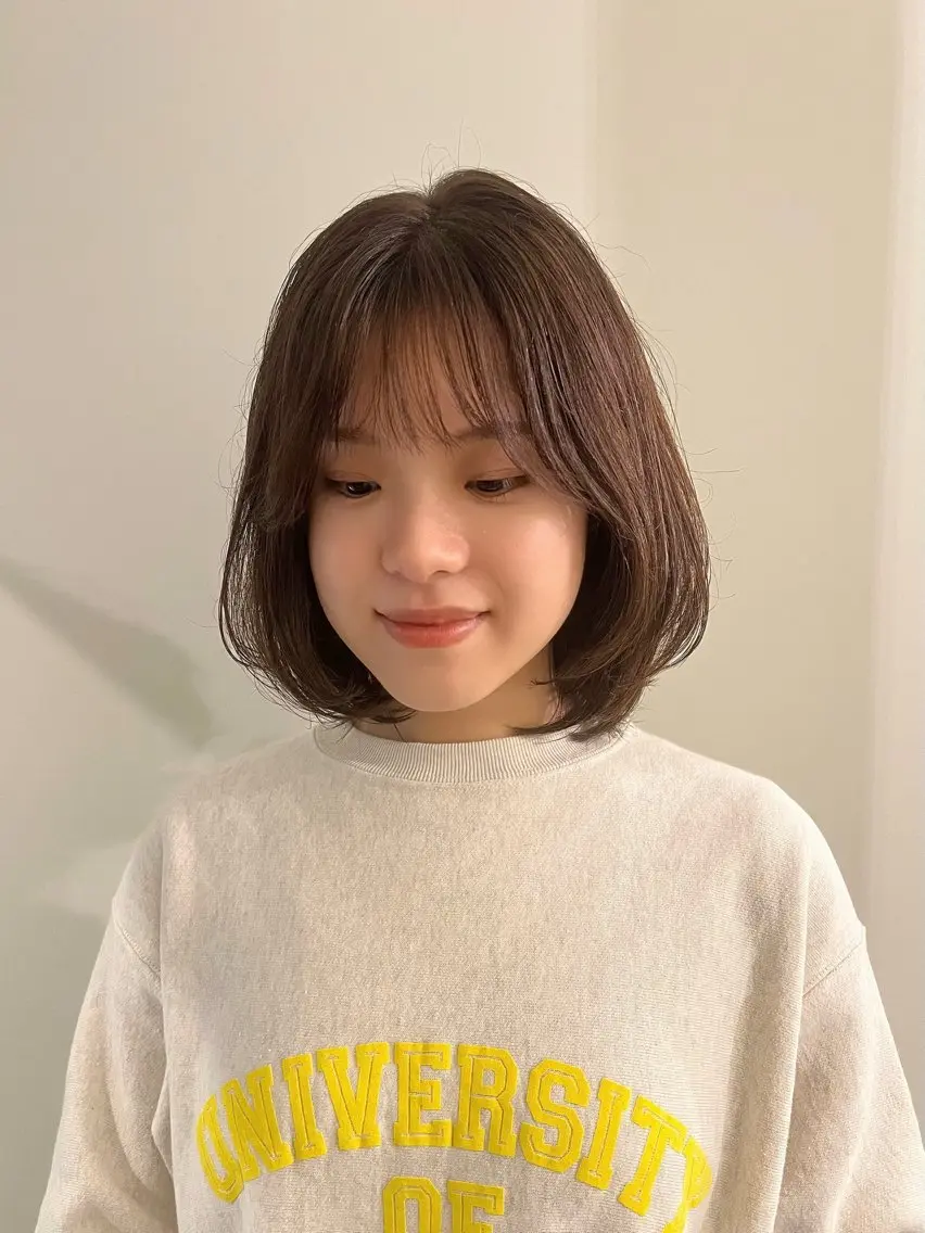 ミディアム カラー ベージュカラー オリーブベージュ カット ヘアカラー トリートメント 工藤 梨花のヘアスタイル