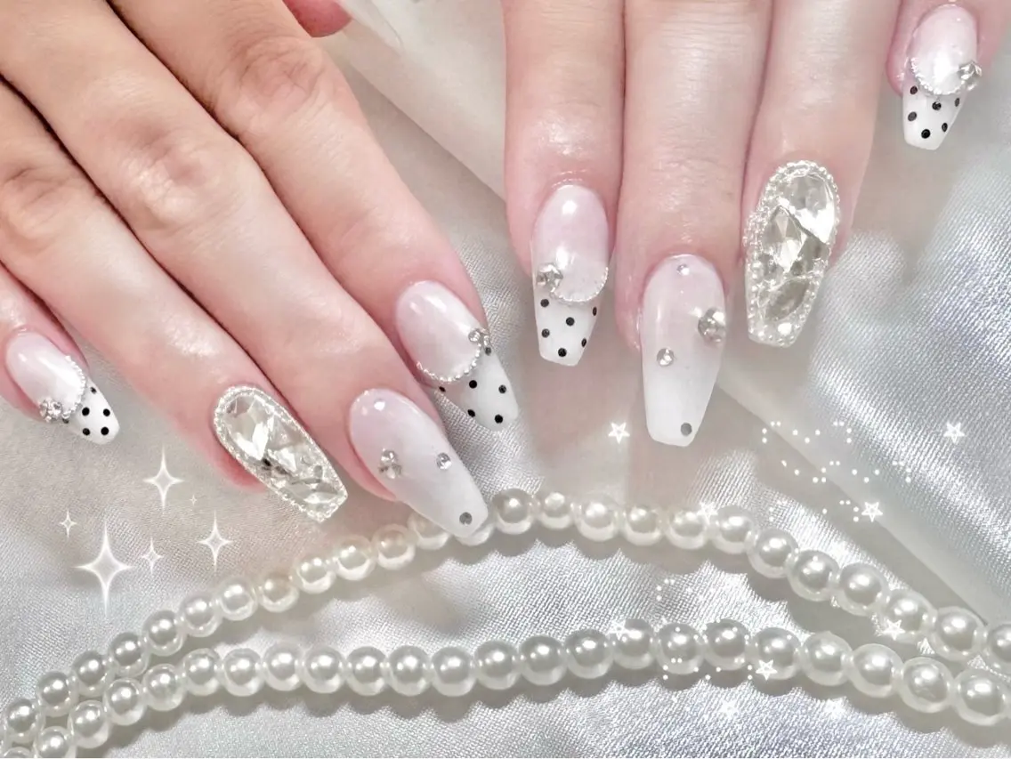ネイル ハンドネイル ハンドケア 𝗝𝗨𝗥𝗜🎀 niconail三鷹のネイルデザイン