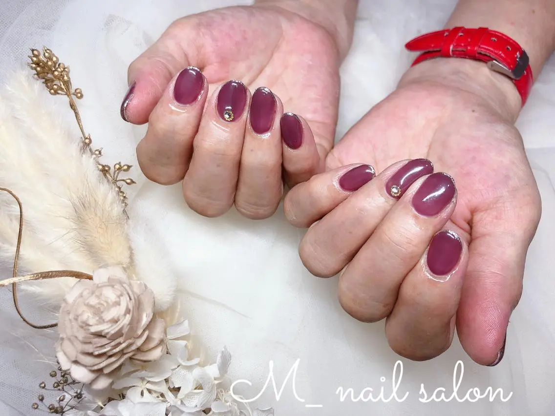 ネイル シンプルネイル M_ nail salonのネイルデザイン