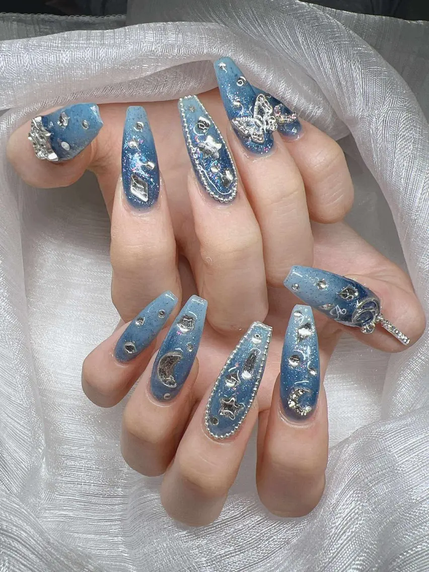 ネイル 長さ出し グラデーション 卒業式 キラキラネイル マグネットネイル ハンドネイル Lee Nailsのネイルデザイン