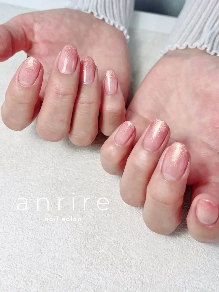 ネイル ジェルネイル グラデーション ラメ(グリッター) ラメグラデーション パラジェル nailsalon anrireのネイルデザイン
