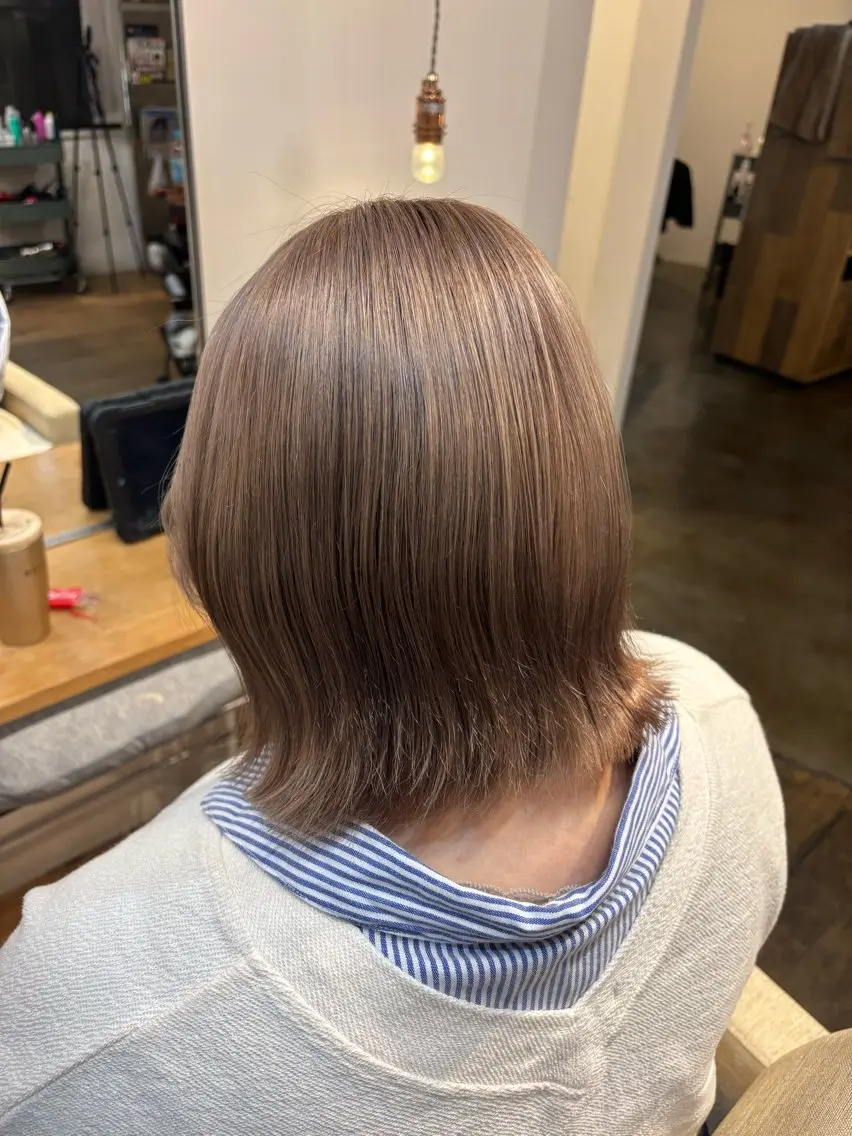 【✨頭皮にしみない施術✨️】ブリーチ+ワンカラーの写真