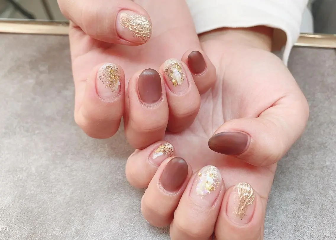 ネイル ジェルネイル ハードジェル ラメ(グリッター) ロングネイル マットネイル Lilas Nailのネイルデザイン