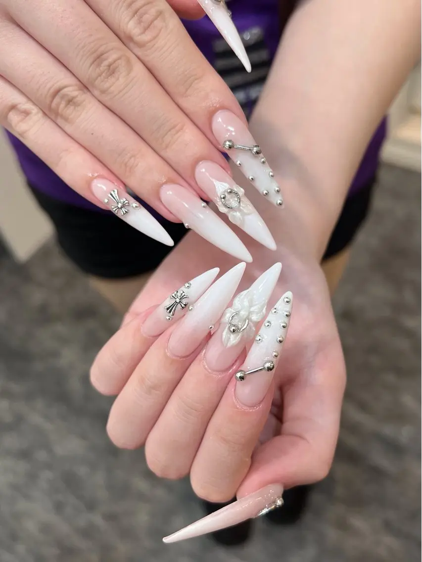 ネイル オーロラネイル ボルドー ブラウン 氷ネイル・うるうるネイル キラキラネイル ハンドネイル Sora  Nail 長さ出し専門店のネイルデザイン