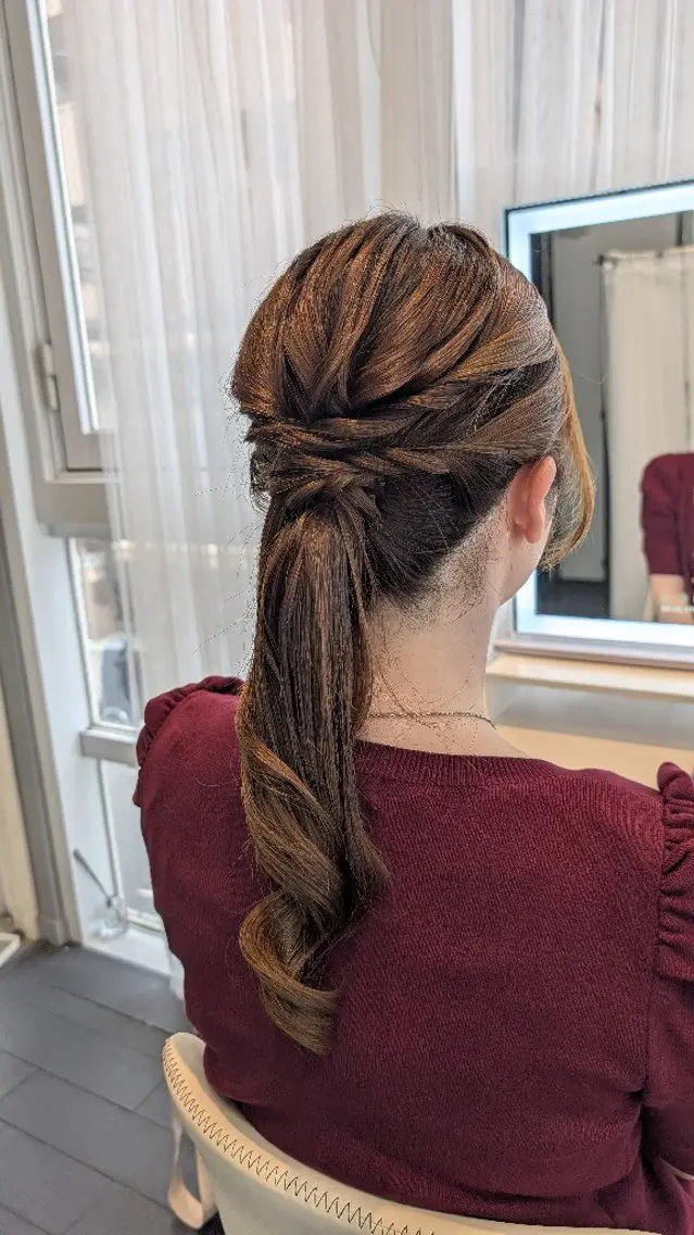 セミロング ヘアアレンジ ハーフアップ 結婚式・ブライダル ヘアセット 似合わせヘアメイク 🫧moko🫧のヘアスタイル