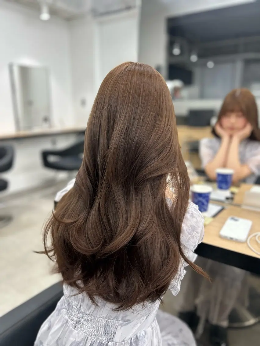 ロング カラー カット ヘアカラー トリートメント ヘアセット YUKA🤍ベージュ /ミルクティーのヘアスタイル