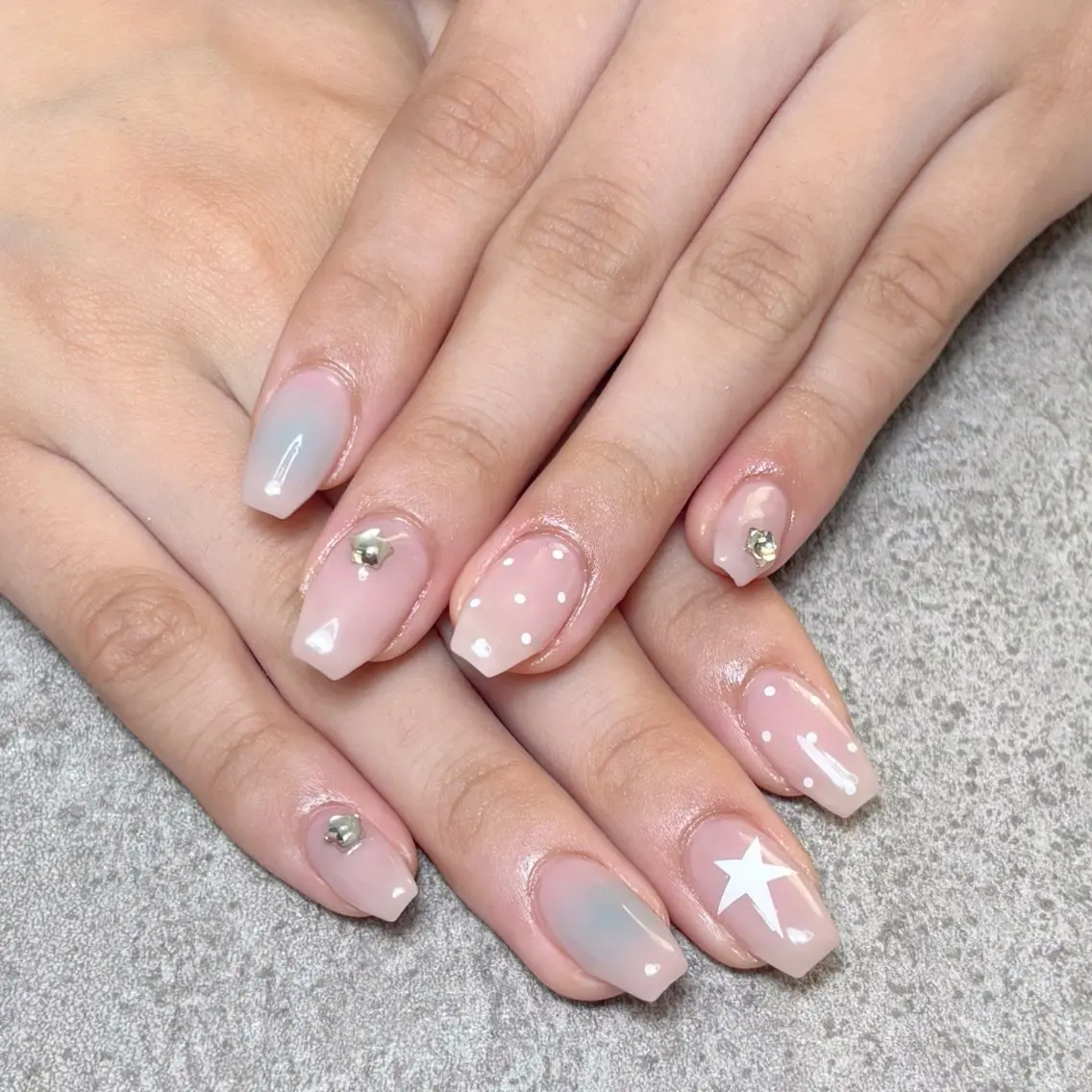 ネイル ハンドネイル nailroom DIASOMNIAのネイルデザイン