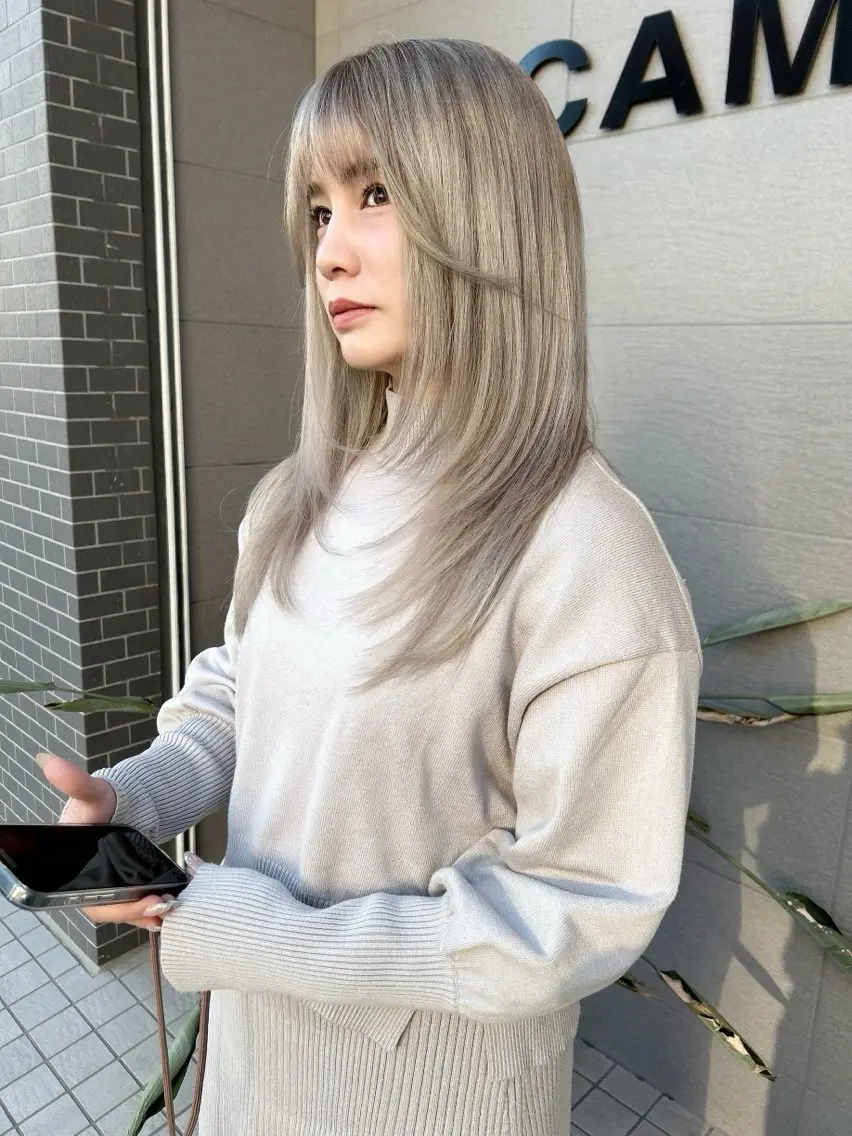 ロング カラー ロングレイヤー レイヤーカット ロング ヘアカラー ナカジマ ナナのヘアスタイル