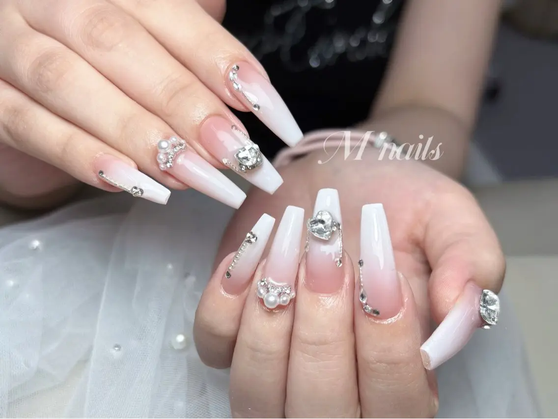 ネイル M 🌷Nail 長さだし専門店のネイルデザイン