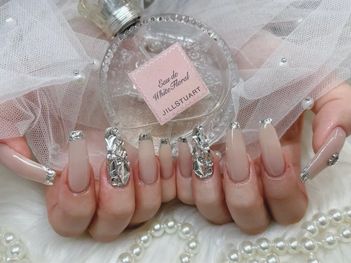 ロング Nailsalon Angeのネイルデザイン