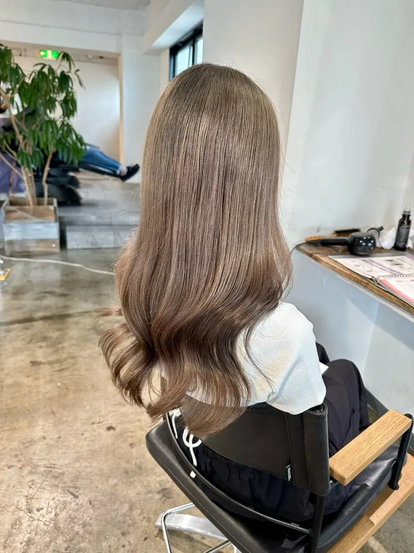 ロング カラー ヘアカラー トリートメント ヘアセット ✨艶ブリーチカラー ✨四ノ宮裕己のヘアスタイル