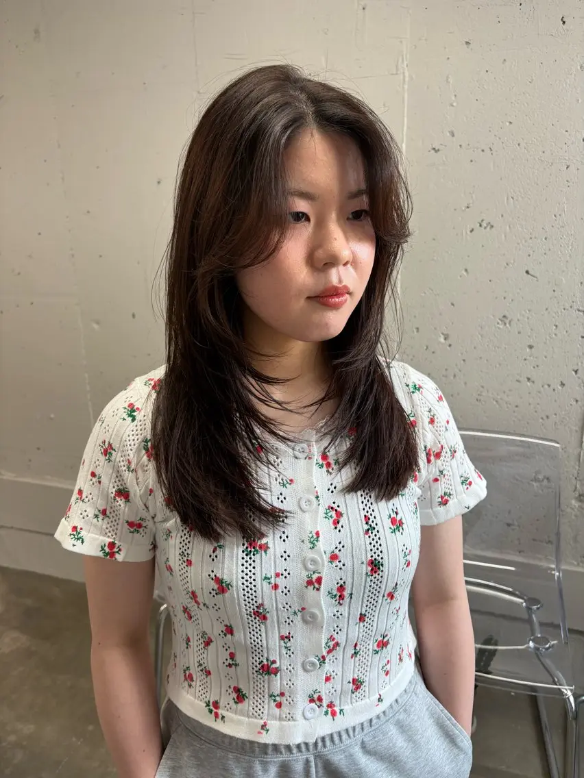 ロング カット ヘアカラー ハッシュカット🎀 レイヤーカットのヘアスタイル