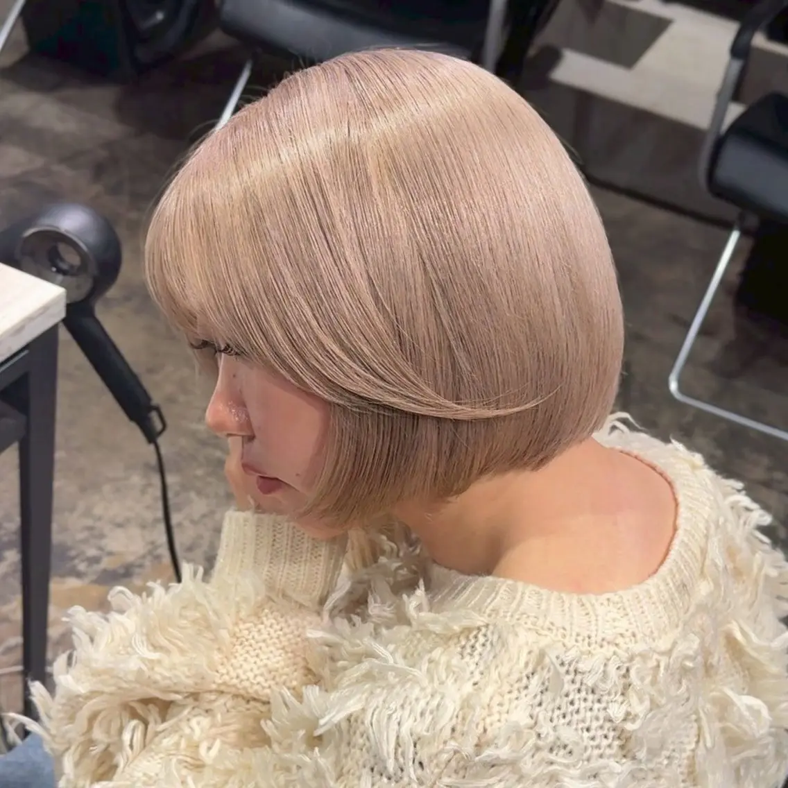 ショート カラー ROIS 渋谷のヘアスタイル